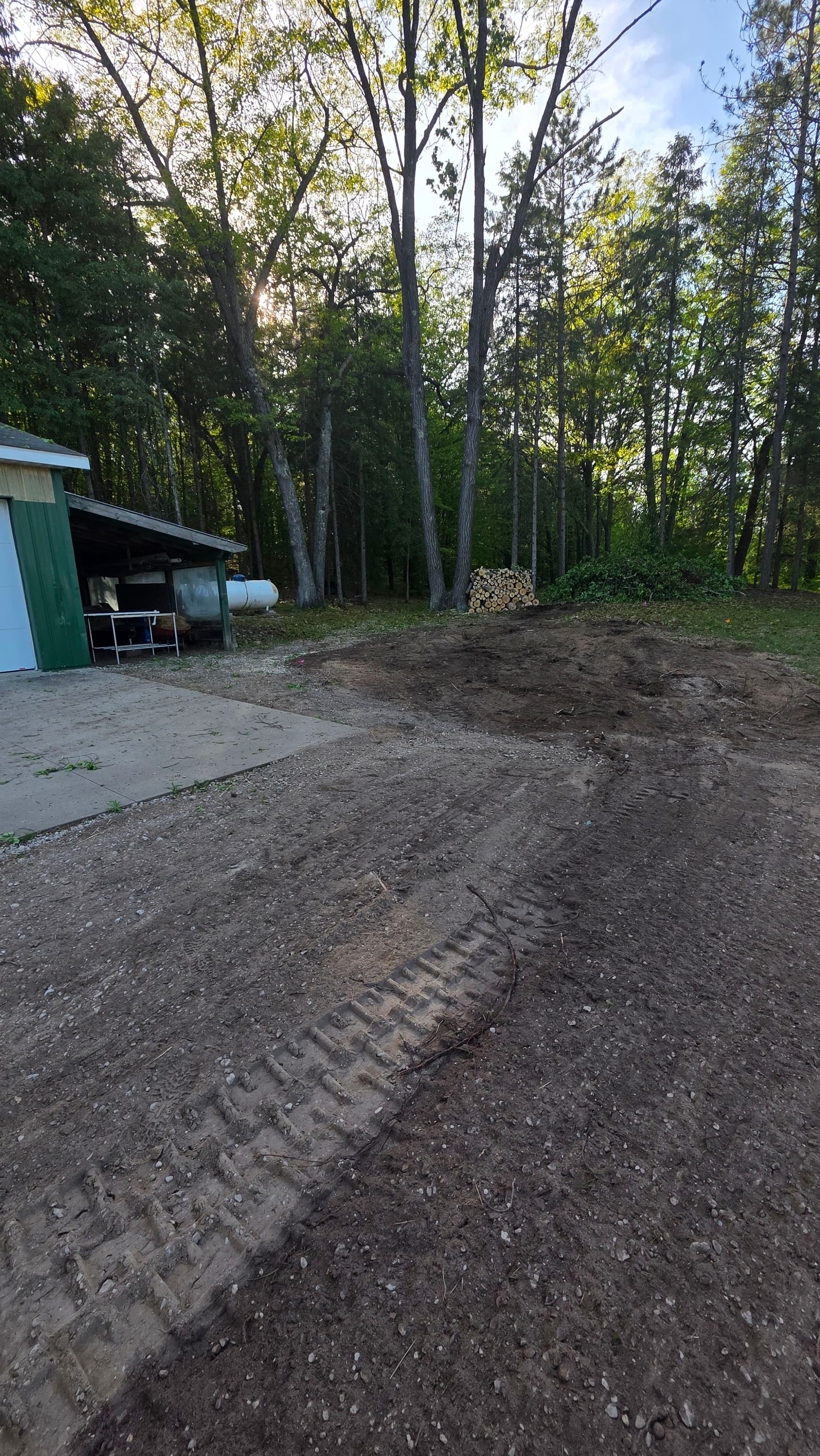 Gallery photos for Land Clearing and Site Prep for a New Driveway and Parking Area: Image #4
